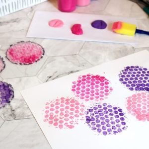 Paper-printed-with-several-paint-circles-768x512 (1)